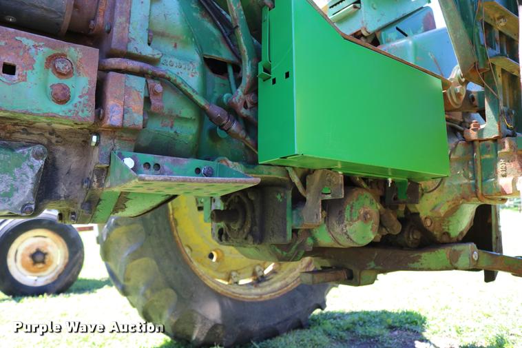 image for item DB9265 1962 John Deere 3010 tractor