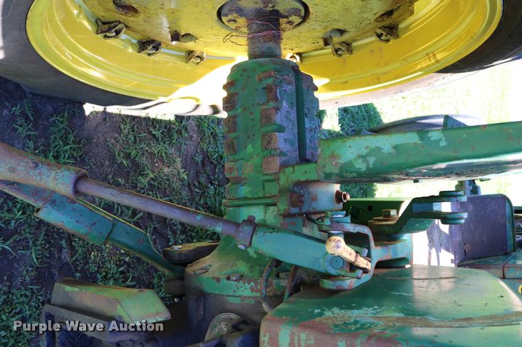 image for item DB9265 1962 John Deere 3010 tractor