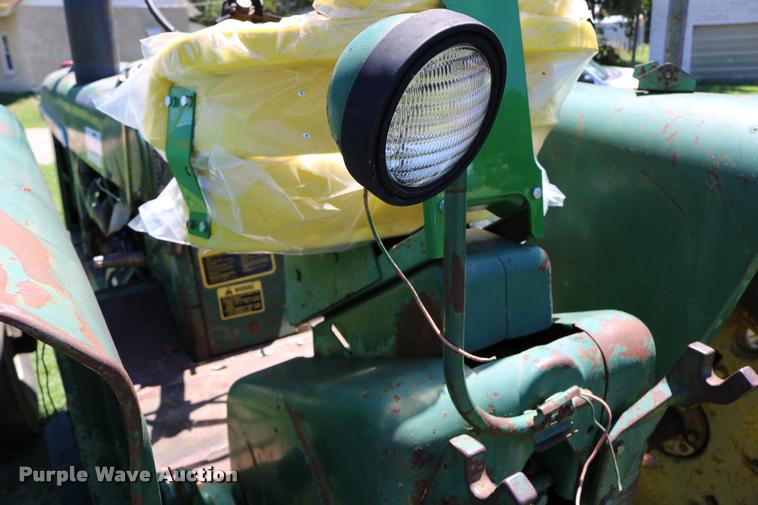 image for item DB9265 1962 John Deere 3010 tractor