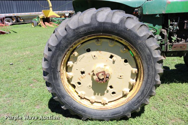 image for item DB9265 1962 John Deere 3010 tractor