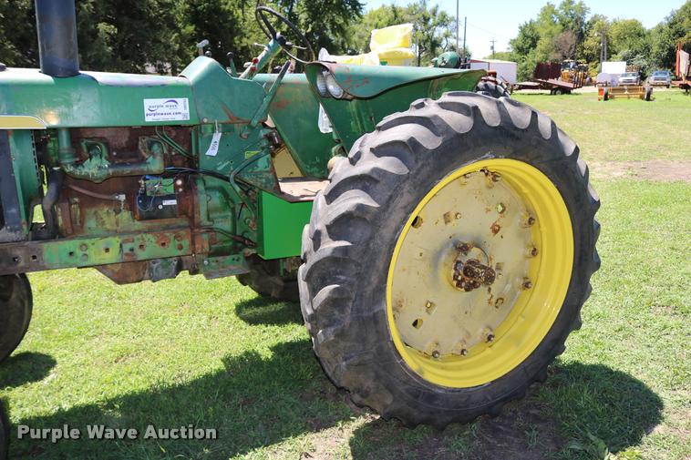 image for item DB9265 1962 John Deere 3010 tractor