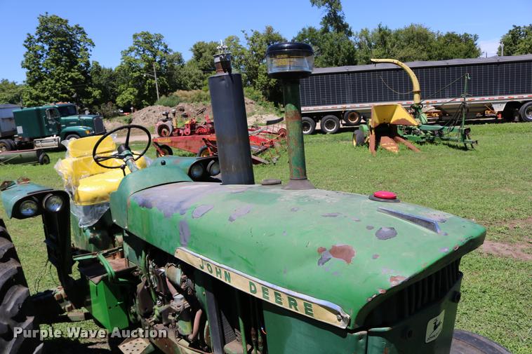 image for item DB9265 1962 John Deere 3010 tractor