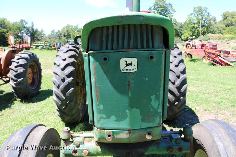 image for item DB9265 1962 John Deere 3010 tractor