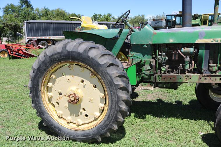 image for item DB9265 1962 John Deere 3010 tractor