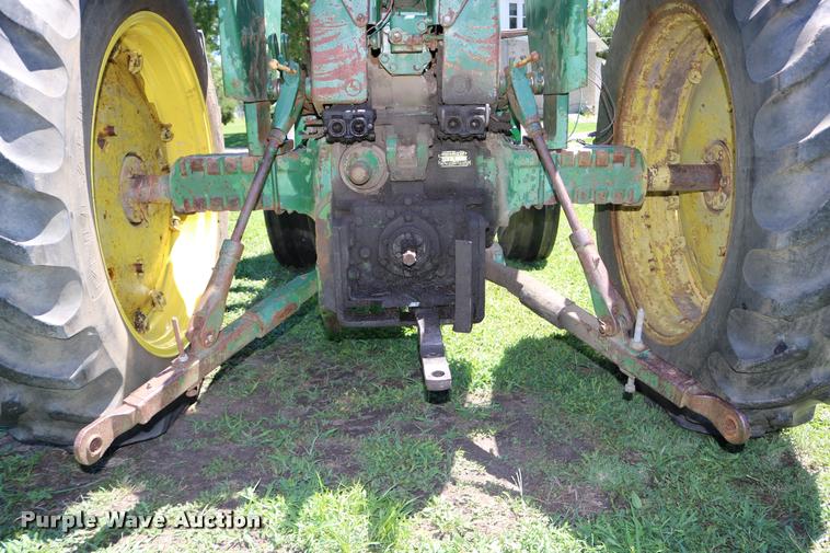 image for item DB9265 1962 John Deere 3010 tractor