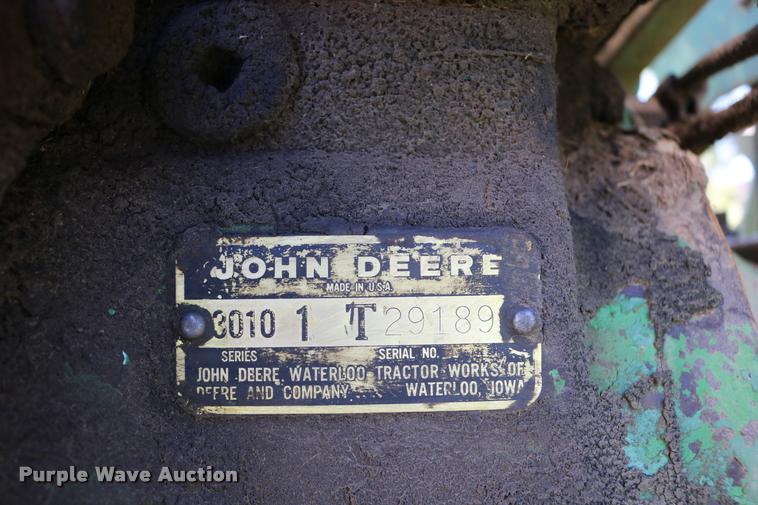 image for item DB9265 1962 John Deere 3010 tractor