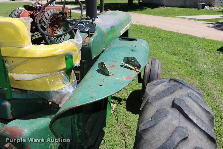 image for item DB9265 1962 John Deere 3010 tractor