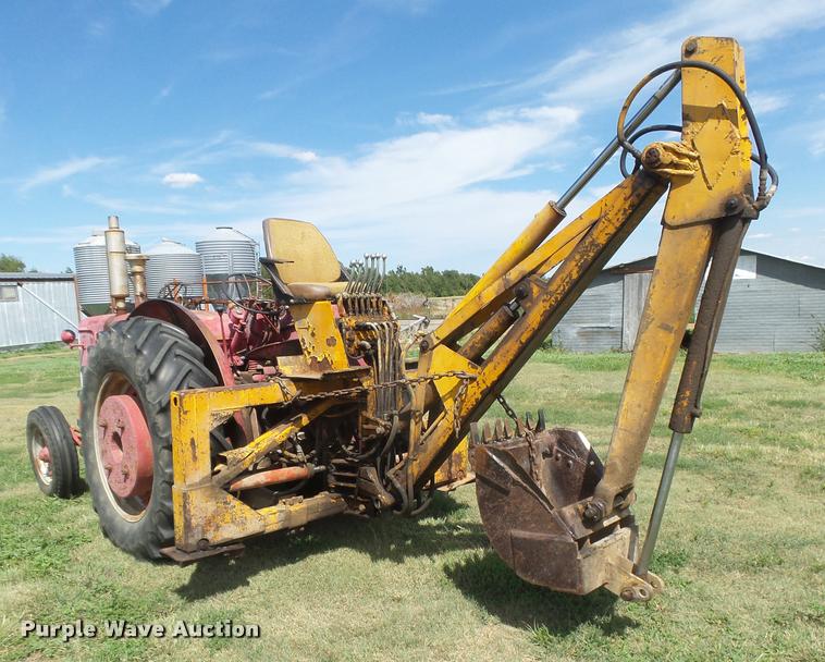 image for item DC3942 1946 McCormick-Deering W-9 tractor