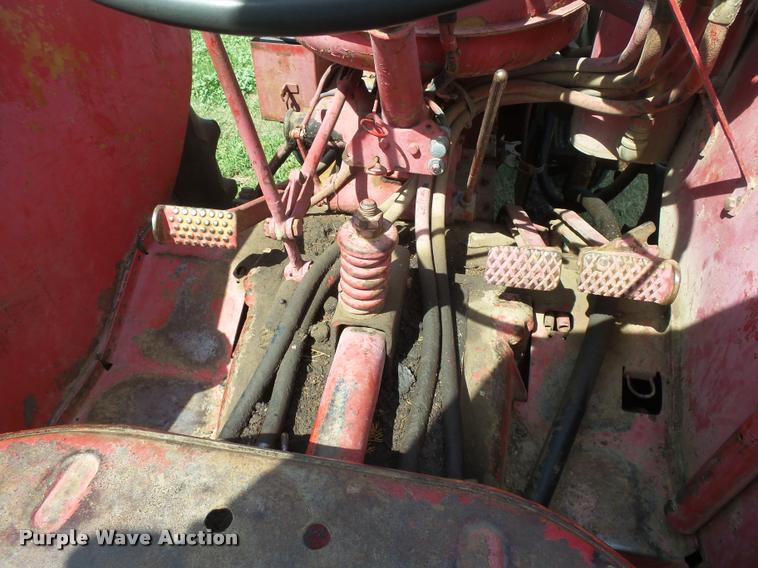 image for item DC3942 1946 McCormick-Deering W-9 tractor