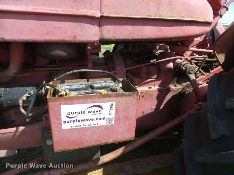 image for item DC3942 1946 McCormick-Deering W-9 tractor