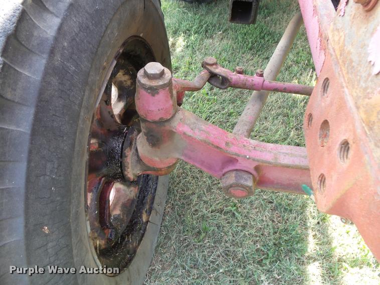 image for item DC3942 1946 McCormick-Deering W-9 tractor