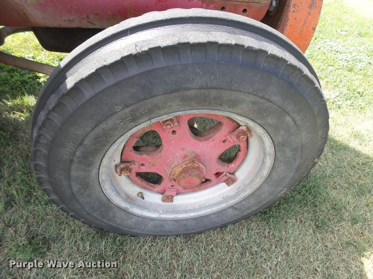 image for item DC3942 1946 McCormick-Deering W-9 tractor