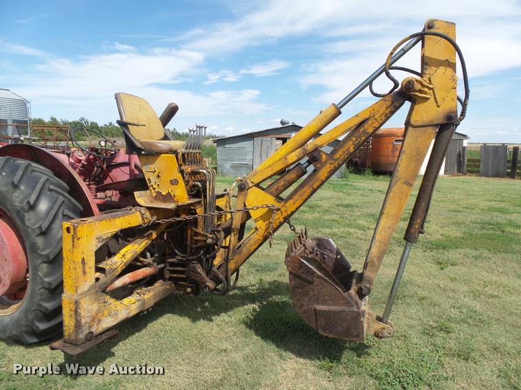 image for item DC3942 1946 McCormick-Deering W-9 tractor