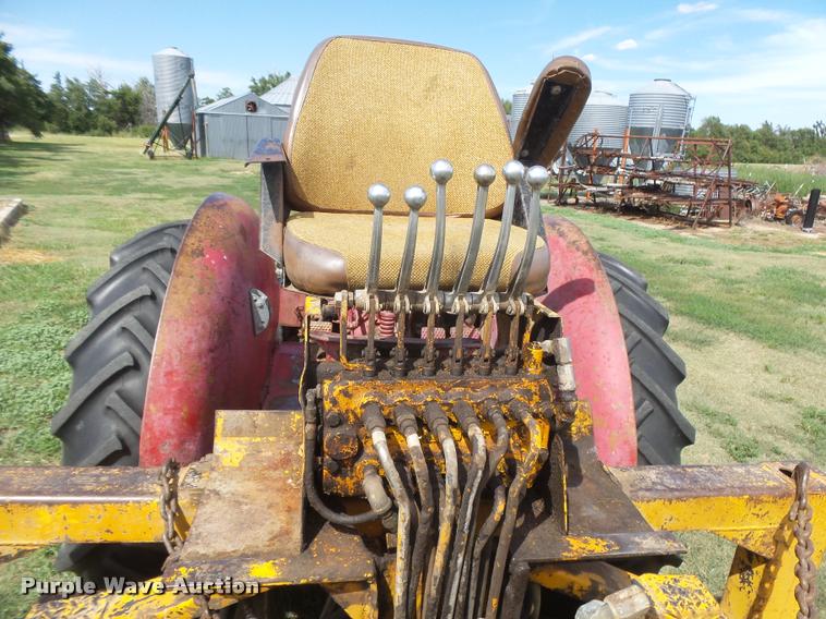 image for item DC3942 1946 McCormick-Deering W-9 tractor