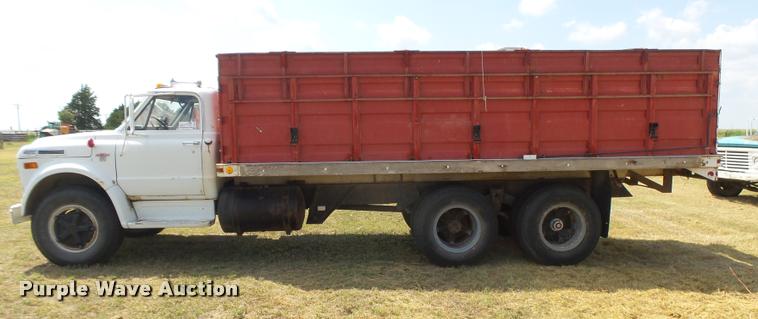 image for item DC3956 1968 Chevrolet C60 grain truck