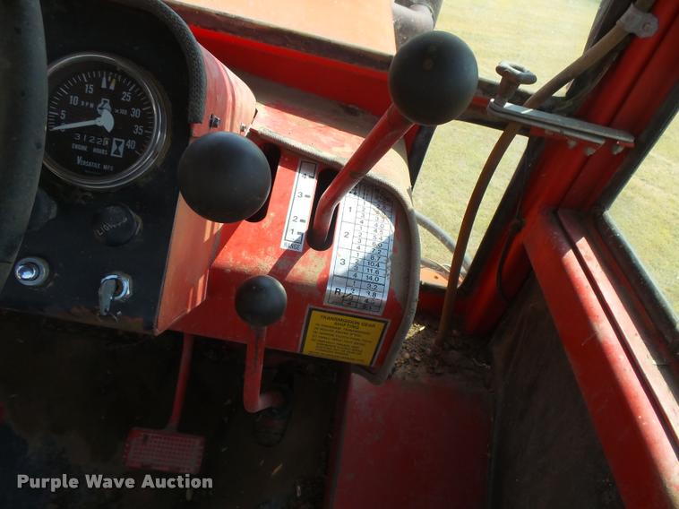 image for item DC3958 1976 Versatile 800 4WD tractor