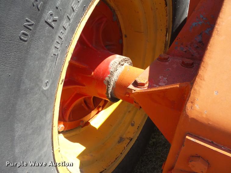 image for item DC3958 1976 Versatile 800 4WD tractor