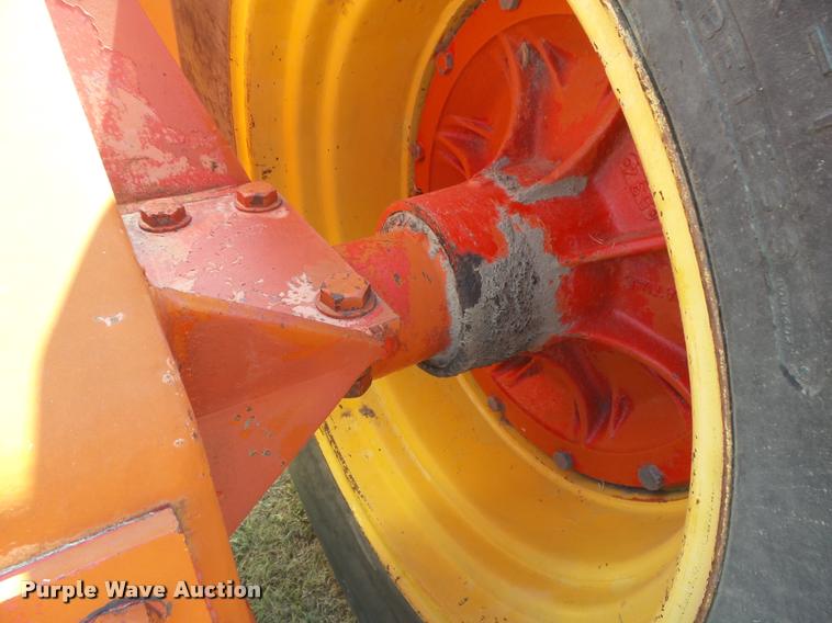 image for item DC3958 1976 Versatile 800 4WD tractor