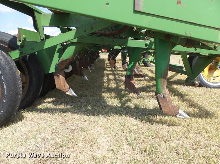 image for item DC3959 John Deere LZ hoe drill