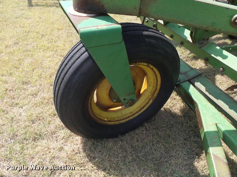image for item DC3959 John Deere LZ hoe drill