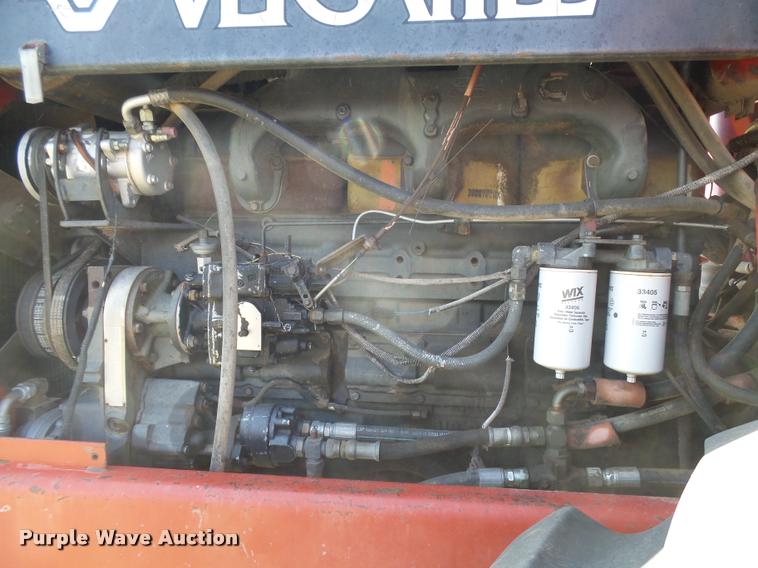 image for item DC3962 1984 Versatile 835 4WD tractor