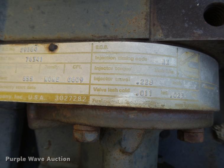 image for item DC3962 1984 Versatile 835 4WD tractor