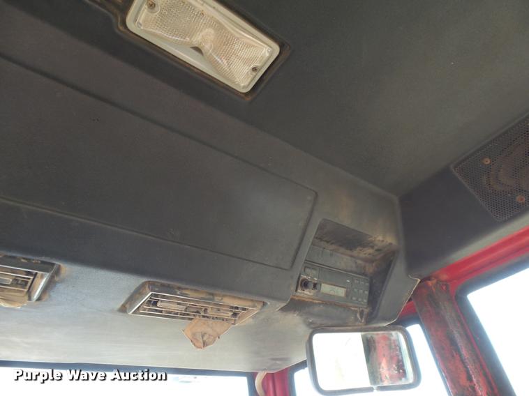 image for item DC3962 1984 Versatile 835 4WD tractor