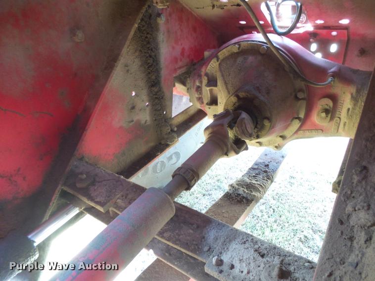 image for item DC3962 1984 Versatile 835 4WD tractor