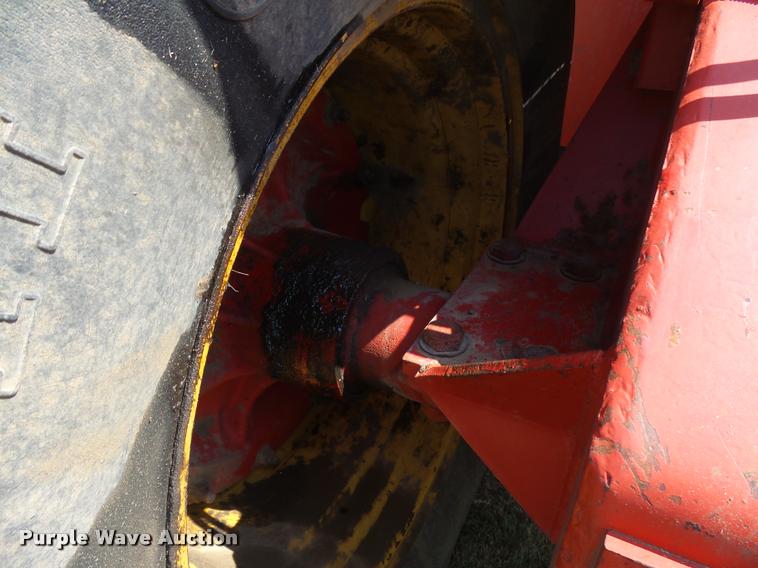 image for item DC3962 1984 Versatile 835 4WD tractor