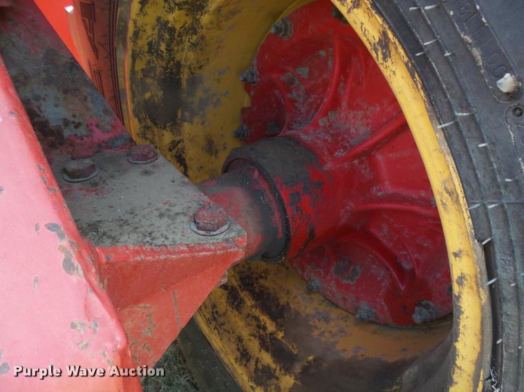 image for item DC3962 1984 Versatile 835 4WD tractor