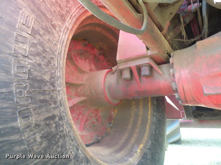 image for item DC3962 1984 Versatile 835 4WD tractor