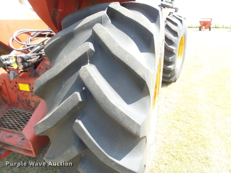 image for item DC3962 1984 Versatile 835 4WD tractor