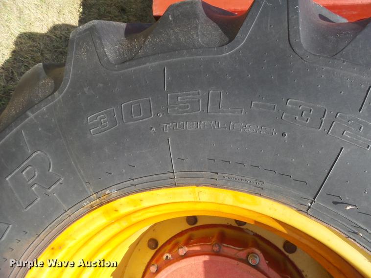 image for item DC3962 1984 Versatile 835 4WD tractor