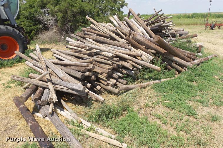 image for item DC3963 Fence posts