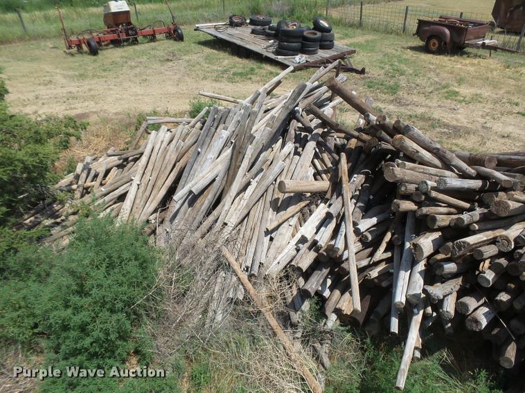 image for item DC3963 Fence posts