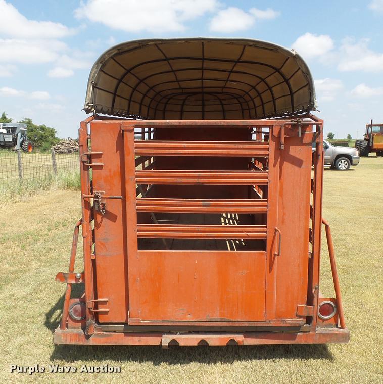 image for item DC3964 1972 Hale livestock trailer