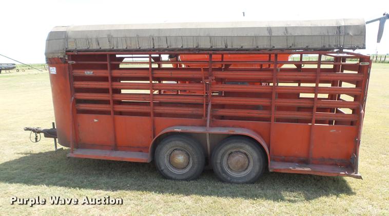 image for item DC3964 1972 Hale livestock trailer