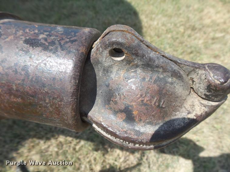 image for item DC3964 1972 Hale livestock trailer
