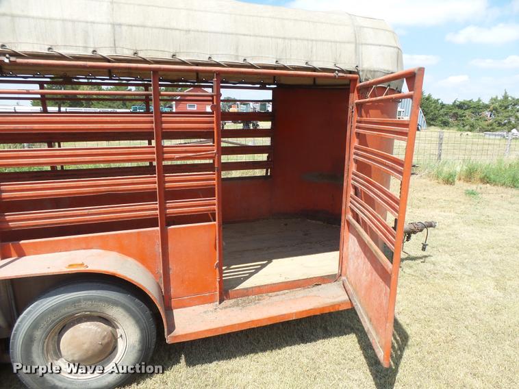image for item DC3964 1972 Hale livestock trailer