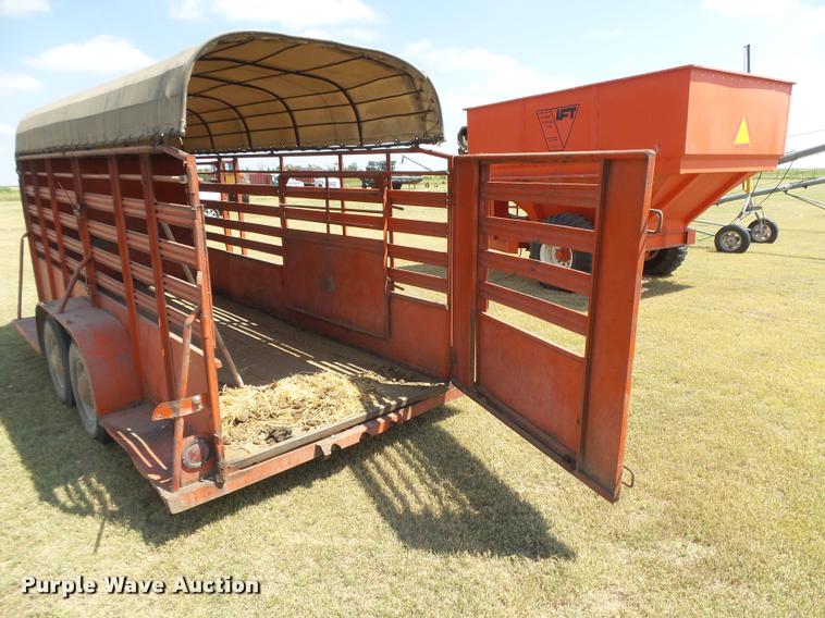 image for item DC3964 1972 Hale livestock trailer