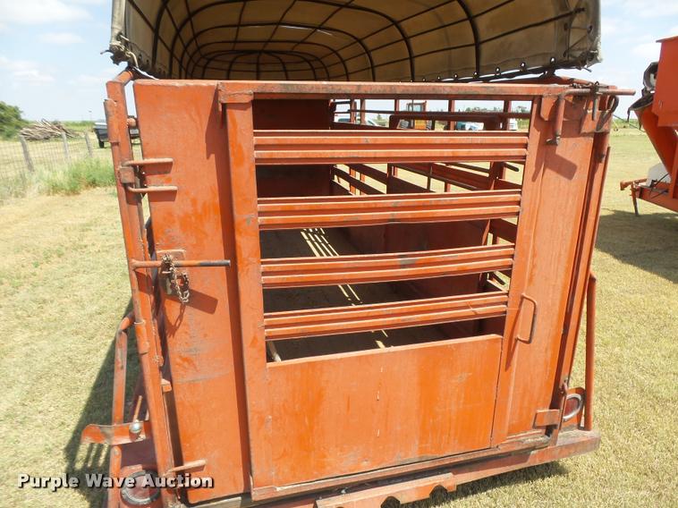 image for item DC3964 1972 Hale livestock trailer