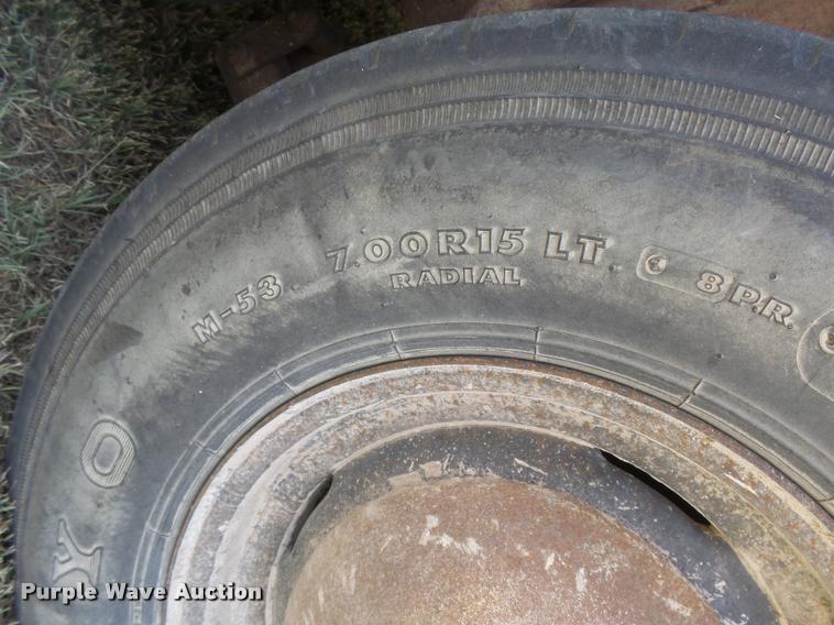 image for item DC3964 1972 Hale livestock trailer