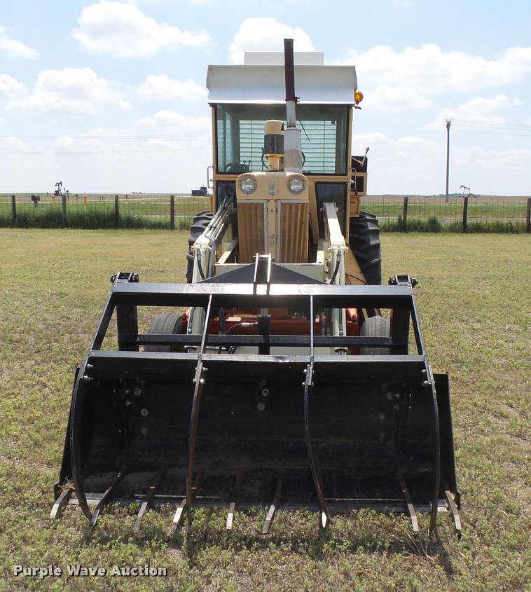 image for item DC3965 1965 Case 930 Comfort King tractor