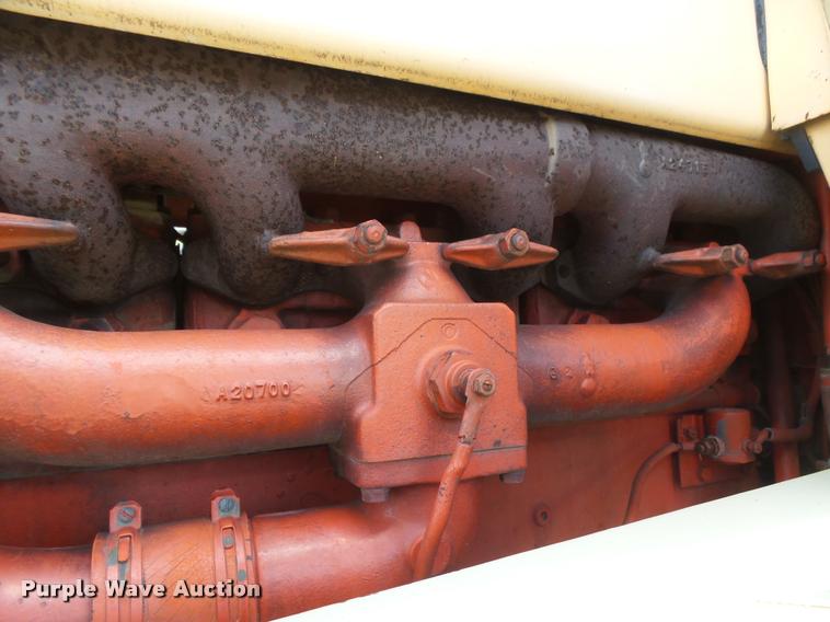 image for item DC3965 1965 Case 930 Comfort King tractor