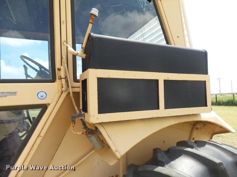 image for item DC3965 1965 Case 930 Comfort King tractor