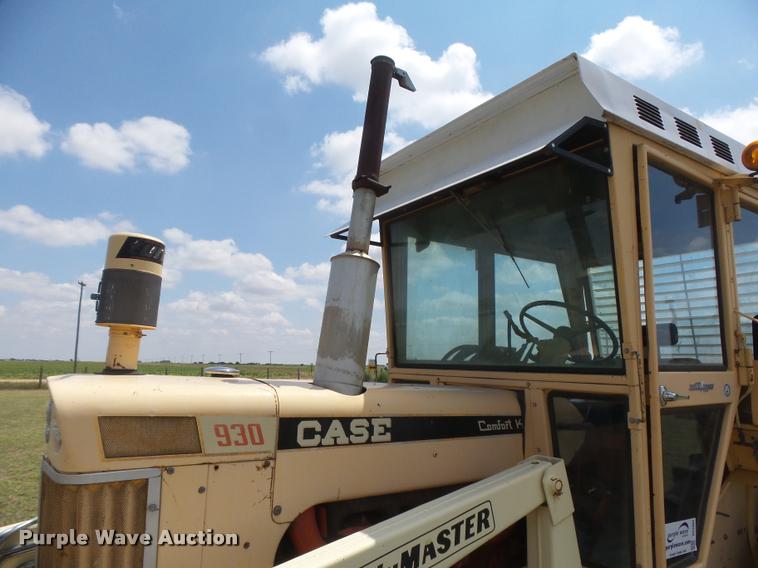 image for item DC3965 1965 Case 930 Comfort King tractor