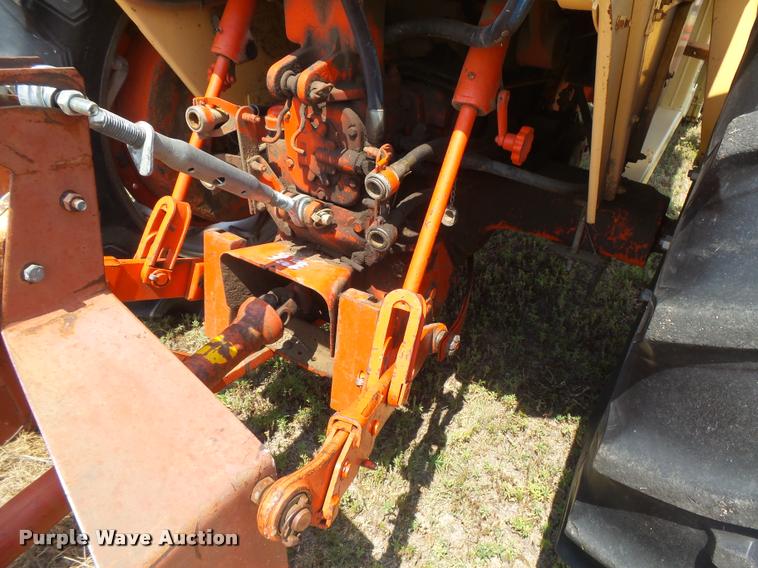 image for item DC3965 1965 Case 930 Comfort King tractor