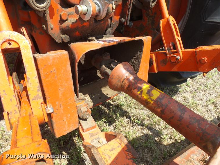 image for item DC3965 1965 Case 930 Comfort King tractor