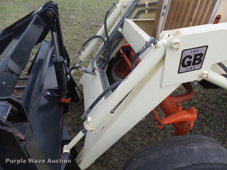 image for item DC3965 1965 Case 930 Comfort King tractor