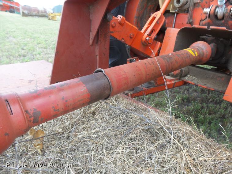 image for item DC3965 1965 Case 930 Comfort King tractor